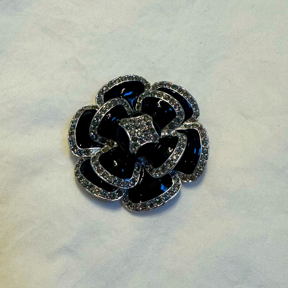 St. John flower pin